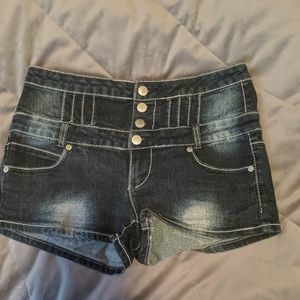 No Boundaries High Waisted Jean Shorts Size 9 EUC